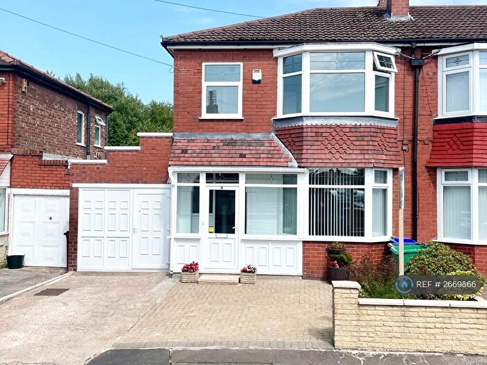 3 Bedroom Semi-Detached House To Rent In Elford Grove, Manchester, M18