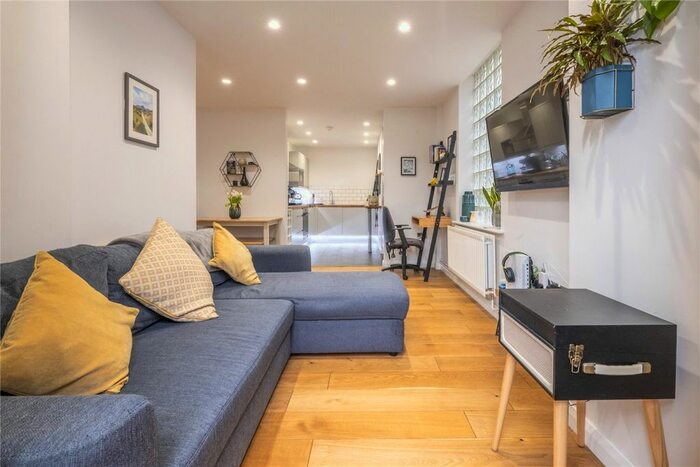 1 Bedroom Flat To Rent In Plough Close, London, NW10