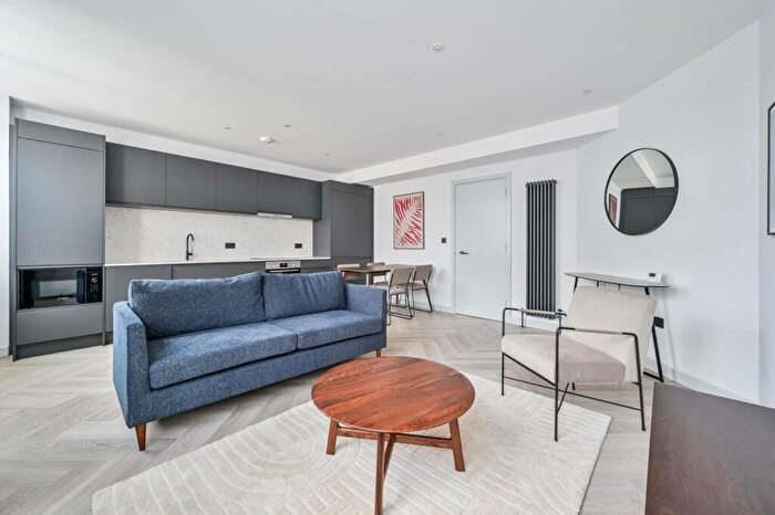 2 Bedroom Flat To Rent In Hoxton Market, Hoxton, London, N1