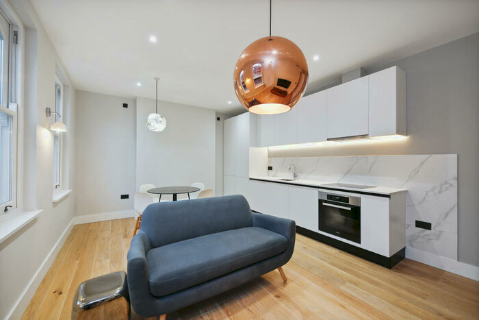 1 Bedroom Apartment To Rent In Balham High Road, SW12