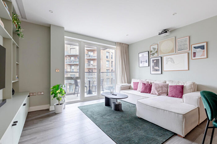 2 Bedroom Apartment To Rent In New North Road, London, ., N1