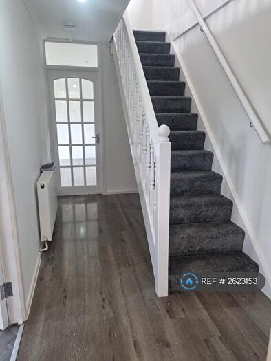 3 Bedroom End Of Terrace House To Rent In Robinsway, Waltham Abbey, EN9