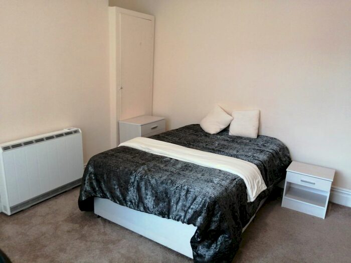 4 Bedroom Terraced House To Rent In Hanover Street, Swansea SA1