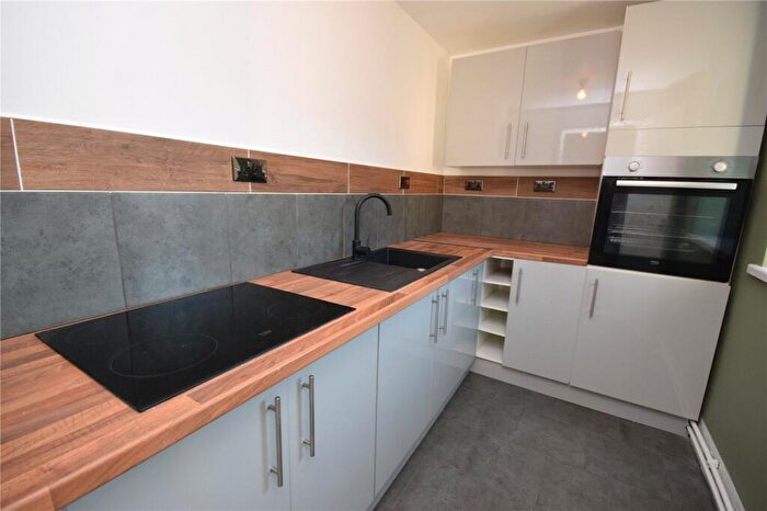 1 Bedroom Apartment To Rent In Holtdale Green, Leeds, West Yorkshire, LS16
