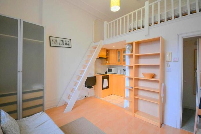 Studio To Rent In Claverton Street, Pimlico, London, SW1V