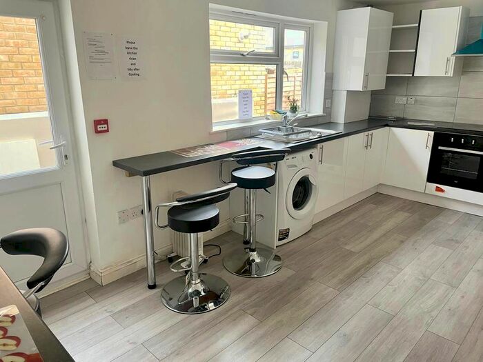 Studio To Rent In Engleheart Road, London, SE6