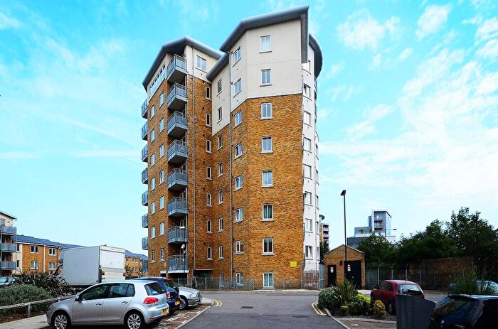 2 Bedroom Penthouse To Rent In Pancras Way, Bow, London, E3