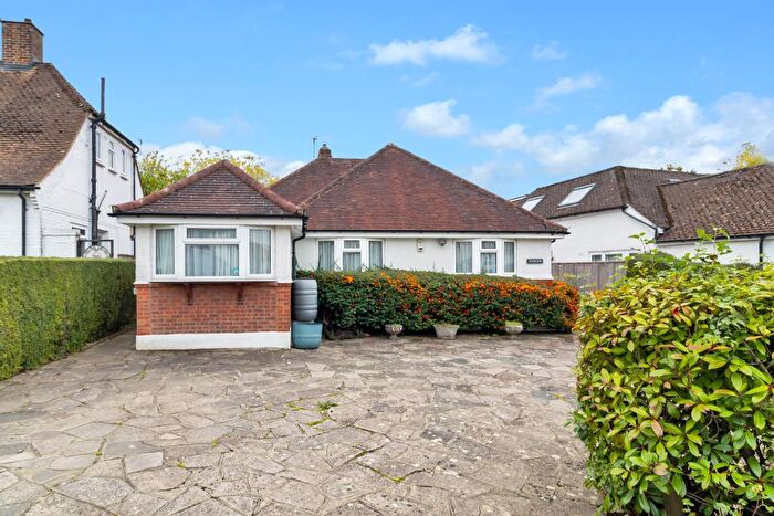 2 Bedroom Bungalow For Sale In Blacksmiths Hill, Sanderstead, Surrey, CR2