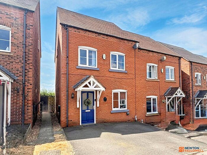 4 Bedroom Semi-Detached House For Sale In Lakeshore Crescent, Whitwick, LE67