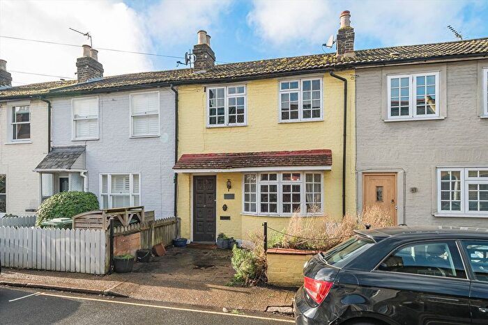 2 Bedroom Property For Sale In Lion Road, Twickenham, TW1