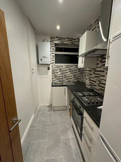 1 Bedroom Flat To Rent In Brockley Cross, London, SE4