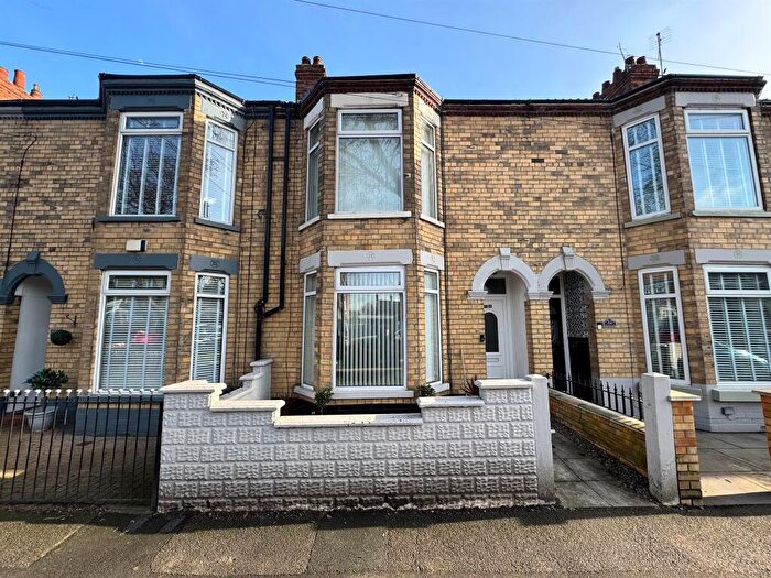 3 Bedroom Terraced House For Sale In Newcomen Street, Hull, HU9