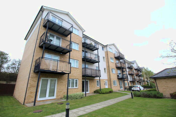 2 Bedroom Apartment To Rent In Sharps Court, Hitchin, SG4