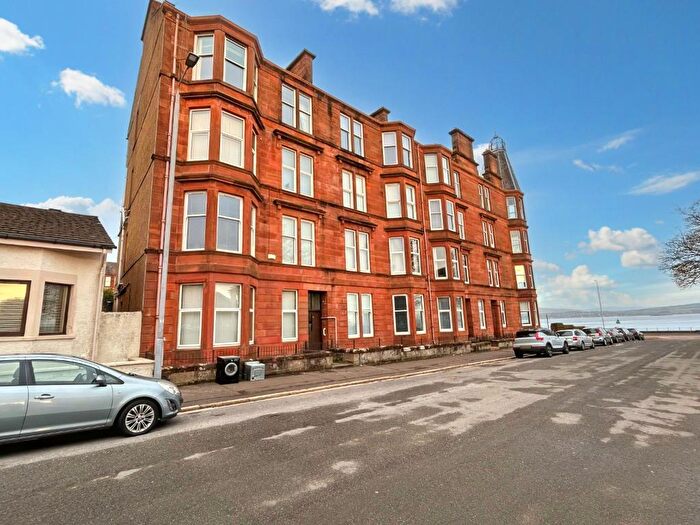 2 Bedroom Flat To Rent In Margaret Street, Inverclyde, Greenock, PA16