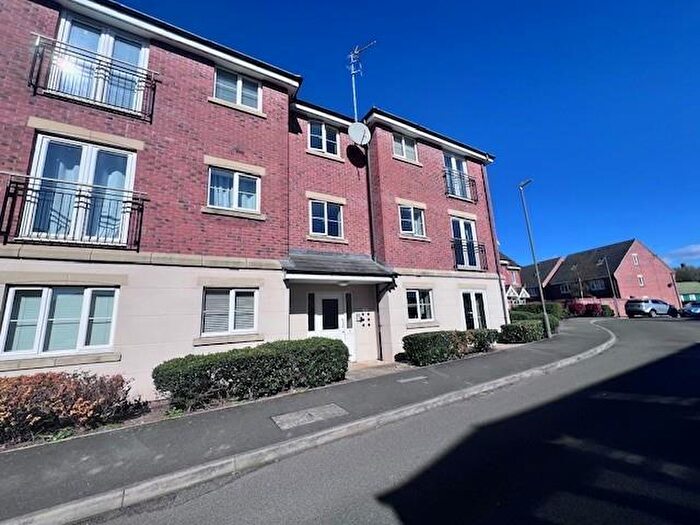 2 Bedroom Flat To Rent In Hickling Close, Long Eaton, Nottingham, NG10