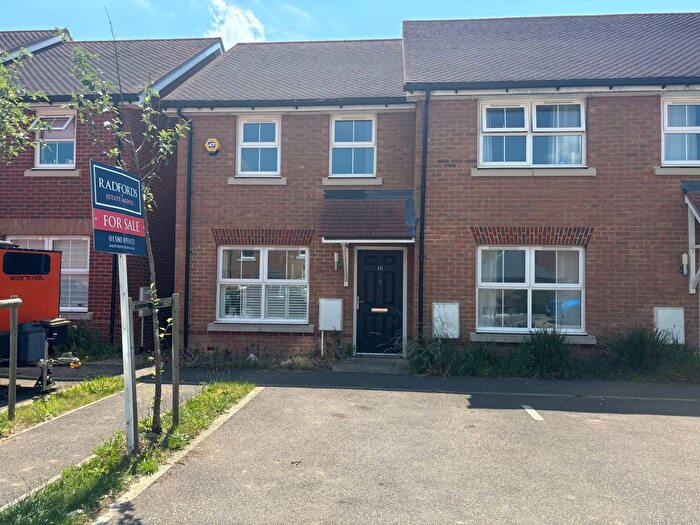 2 Bedroom End Of Terrace House For Sale In Marden Road, Staplehurst, TN12