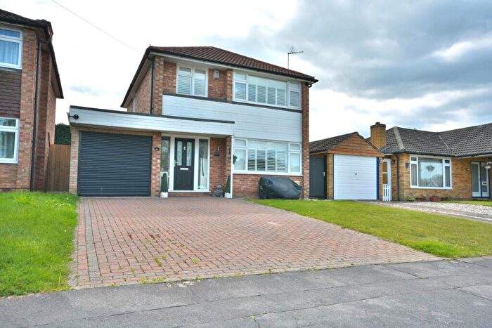 3 Bedroom Detached House For Sale In Constable Road, Hillmorton, CV21