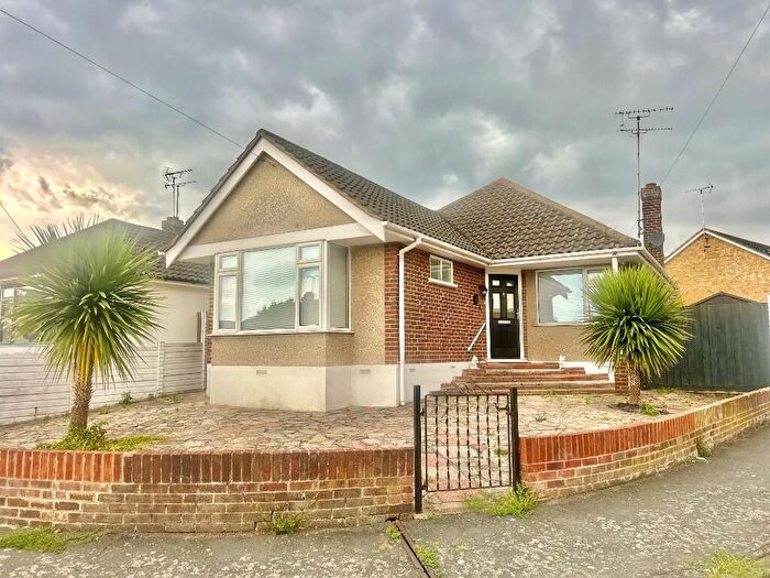 2 Bedroom Bungalow For Sale In Hudson Crescent, Leigh-On-Sea, Essex, SS9