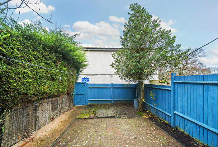 3 Bedroom Terraced House For Sale In Crocus Field, Barnet, EN5