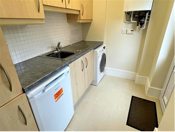 4 Bedroom Detached House For Sale In Marlborough Place, Lutterworth, Leicestershire, LE17