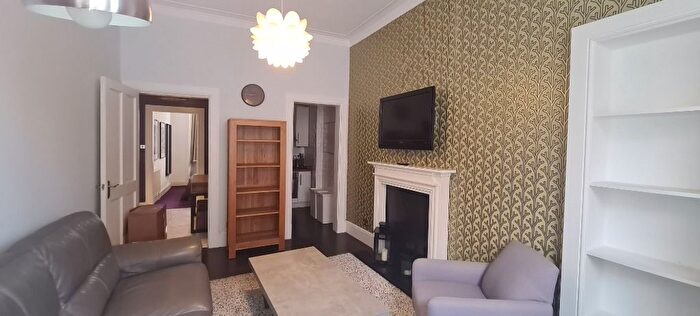 1 Bedroom Flat To Rent In Bolton Drive, Mount Florida, Glasgow, G42