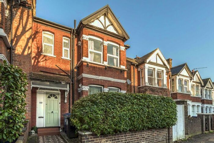 1 Bedroom Flat To Rent In Leighton Road, London, W13