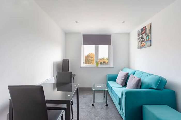 1 Bedroom Apartment To Rent In Balm Road, Leeds, LS10