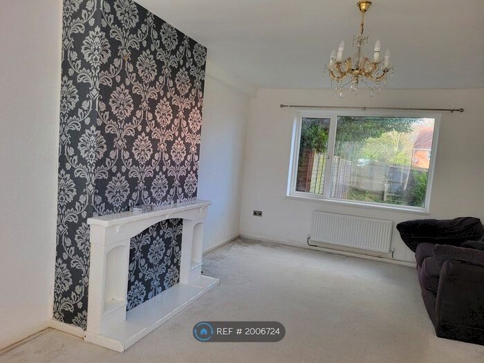 3 Bedroom Semi-Detached House To Rent In Sutton Coldfield, Sutton Coldfield, B74