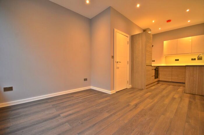1 Bedroom Apartment To Rent In Brants Bridge, Bracknell, RG12