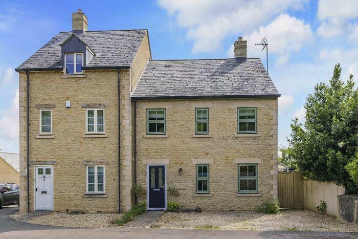 4 Bedroom Semi-Detached House For Sale In Manor View, Woodmancote, Dursley, GL11