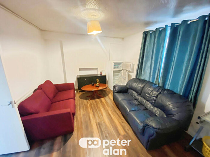 2 Bedroom Flat To Rent In Nith Street, Aberdare, CF44