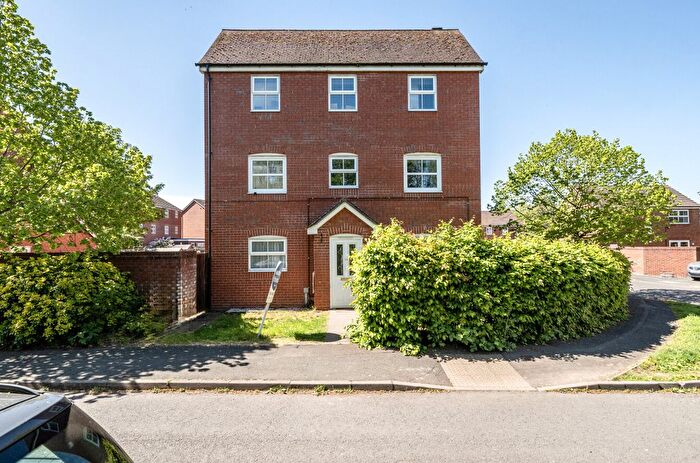 4 Bedroom End Terrace House For Sale In Kernal Road, Hereford, Herefordshire, HR4