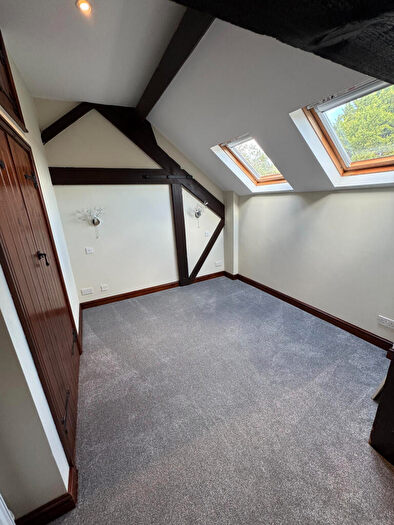 2 Bedroom Barn Conversion To Rent In Wilicote Pastures, CV37