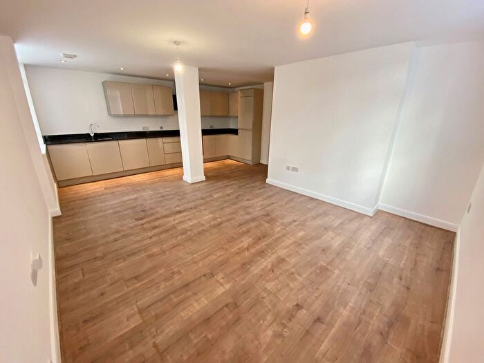3 Bedroom Flat To Rent In Belem Tower, Liverpool, L17