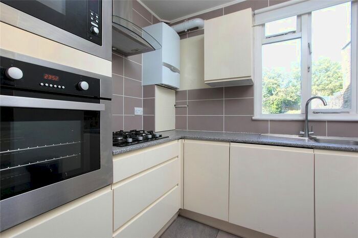 2 Bedroom Flat To Rent In Wandsworth High Street, Wandsworth, SW18