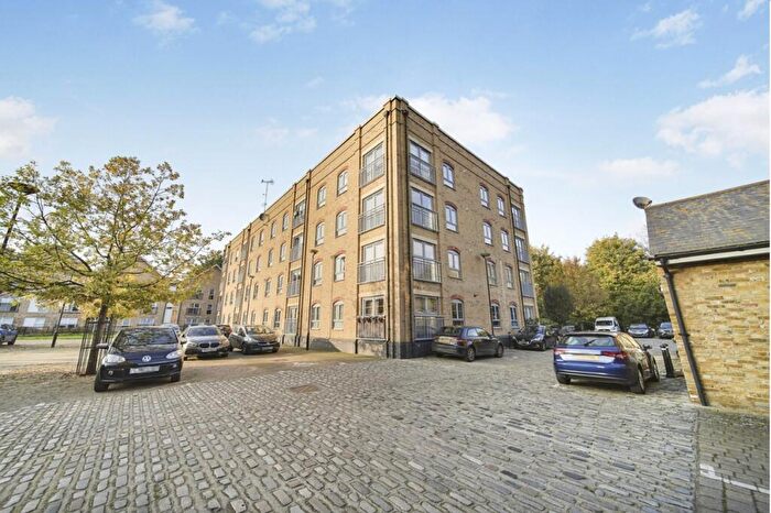 2 Bedroom Flat To Rent In Esparto Way Dartford, DA4