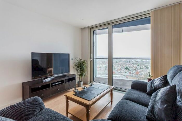 2 Bedroom Flat To Rent In Ref: Km - Newgate, Croydon, CR0