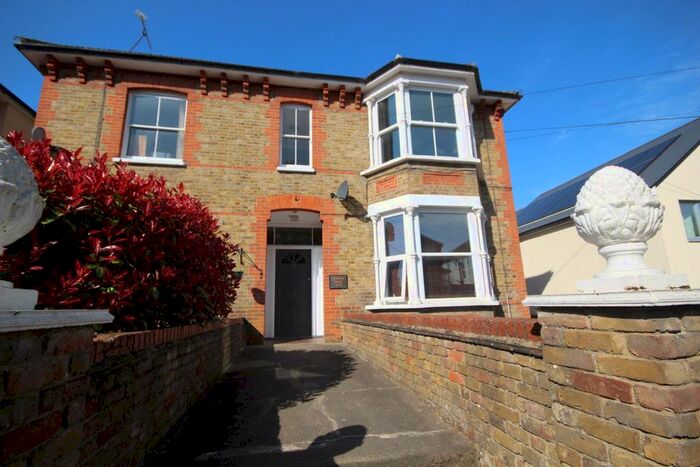 1 Bedroom Flat To Rent In Rose Valley, Brentwood, CM14