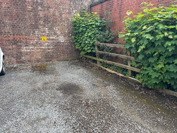 1 Bedroom Flat For Sale In Jacobs Pool, Okehampton, EX20