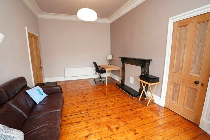 1 Bedroom Flat To Rent In Harden Place, Polwarth, Edinburgh, EH11