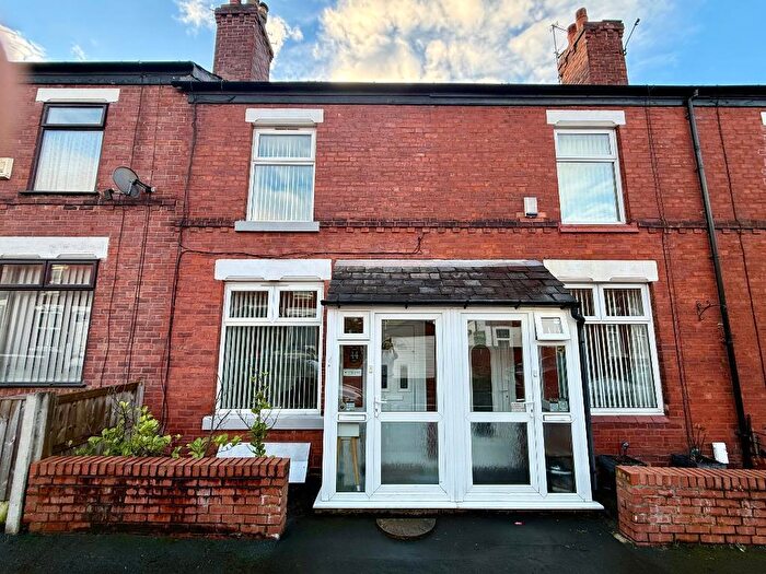 2 Bedroom Terraced House For Sale In Grimshaw Street, Offerton, Stockport, SK1