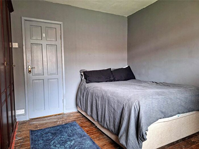 2 Bedroom Semi-Detached Bungalow For Sale In Laurel Avenue, Chadderton, Oldham, Greater Manchester, OL9