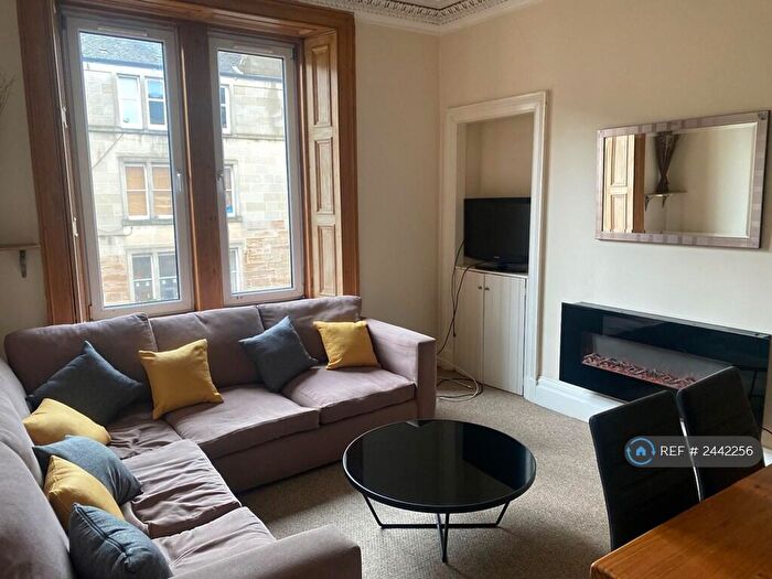 2 Bedroom Flat To Rent In Caledonian Place, Edinburgh, EH11