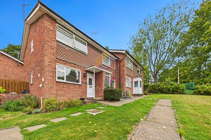 2 Bedroom Maisonette For Sale In Grantham Court, Colchester, CO1