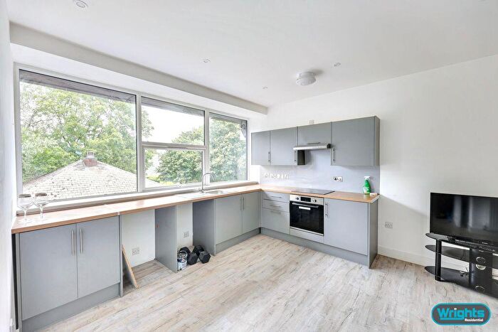 1 Bedroom Flat To Rent In Windsor Road, Trowbridge, BA14