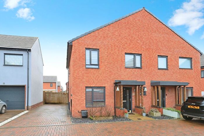 3 Bedroom Semi Detached House For Sale In Gordon Rabbetts Crescent, Wolverhampton, West Midlands, WV11