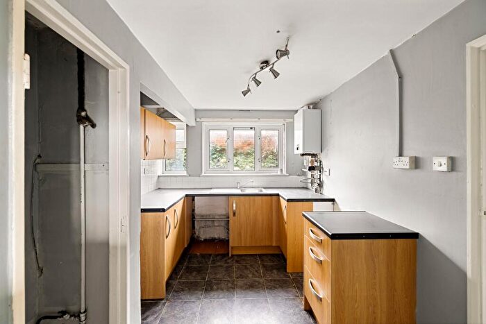 2 Bedroom Flat For Sale In Napier Road, Dover, CT16