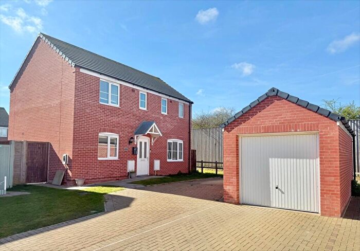 3 Bedroom Detached House For Sale In Thurston Close, Ormesby, NR29