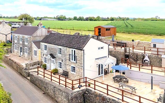 3 Bedroom Detached House For Sale In Langleys Lane, Clapton, Midsomer Norton, BA3