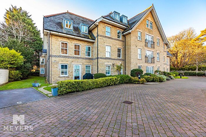 2 Bedroom Flat To Rent In Manor Road, Bournemouth, BH1